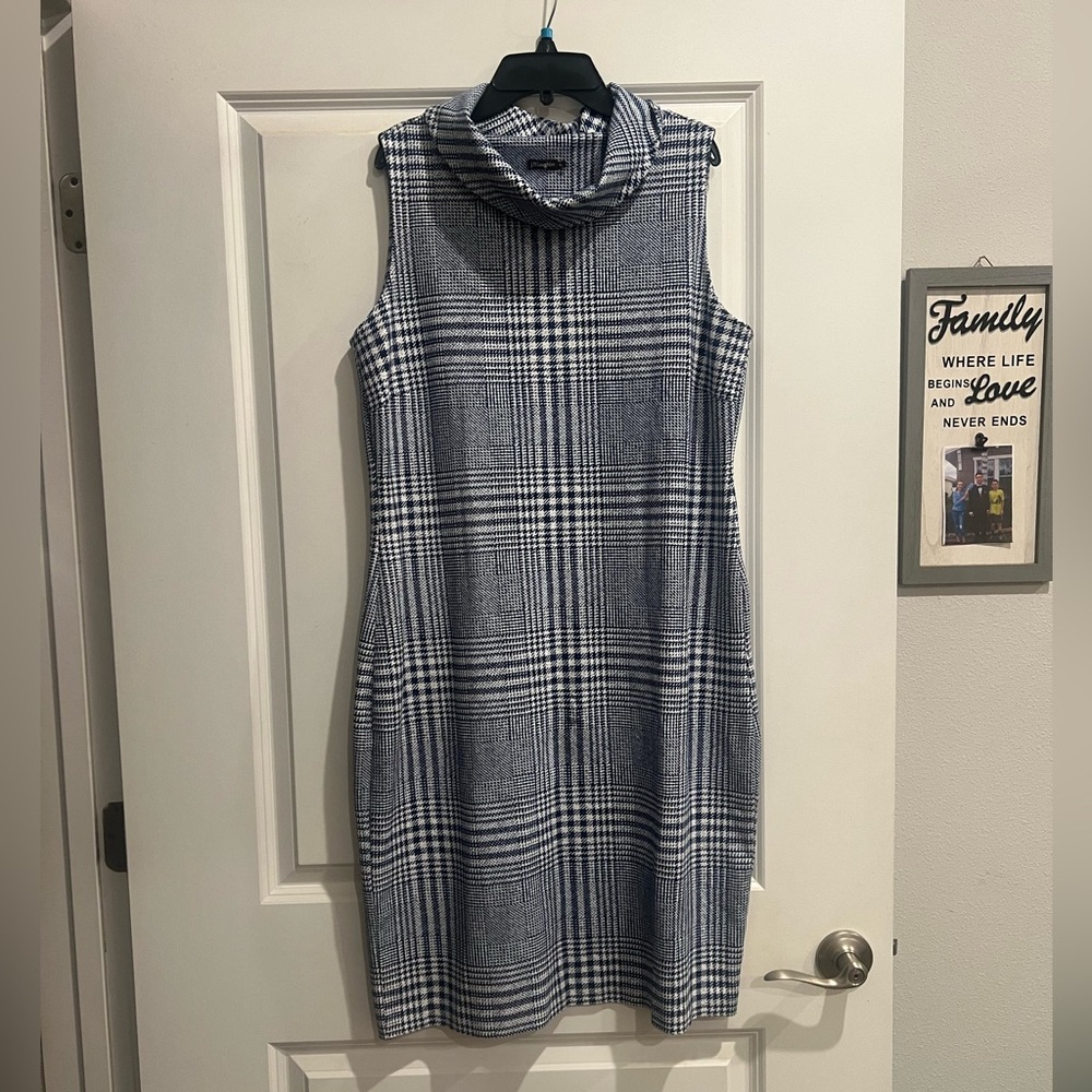 J McLaughlin midi length dress size XL